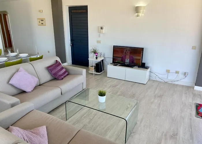 Ocean View Apartment *